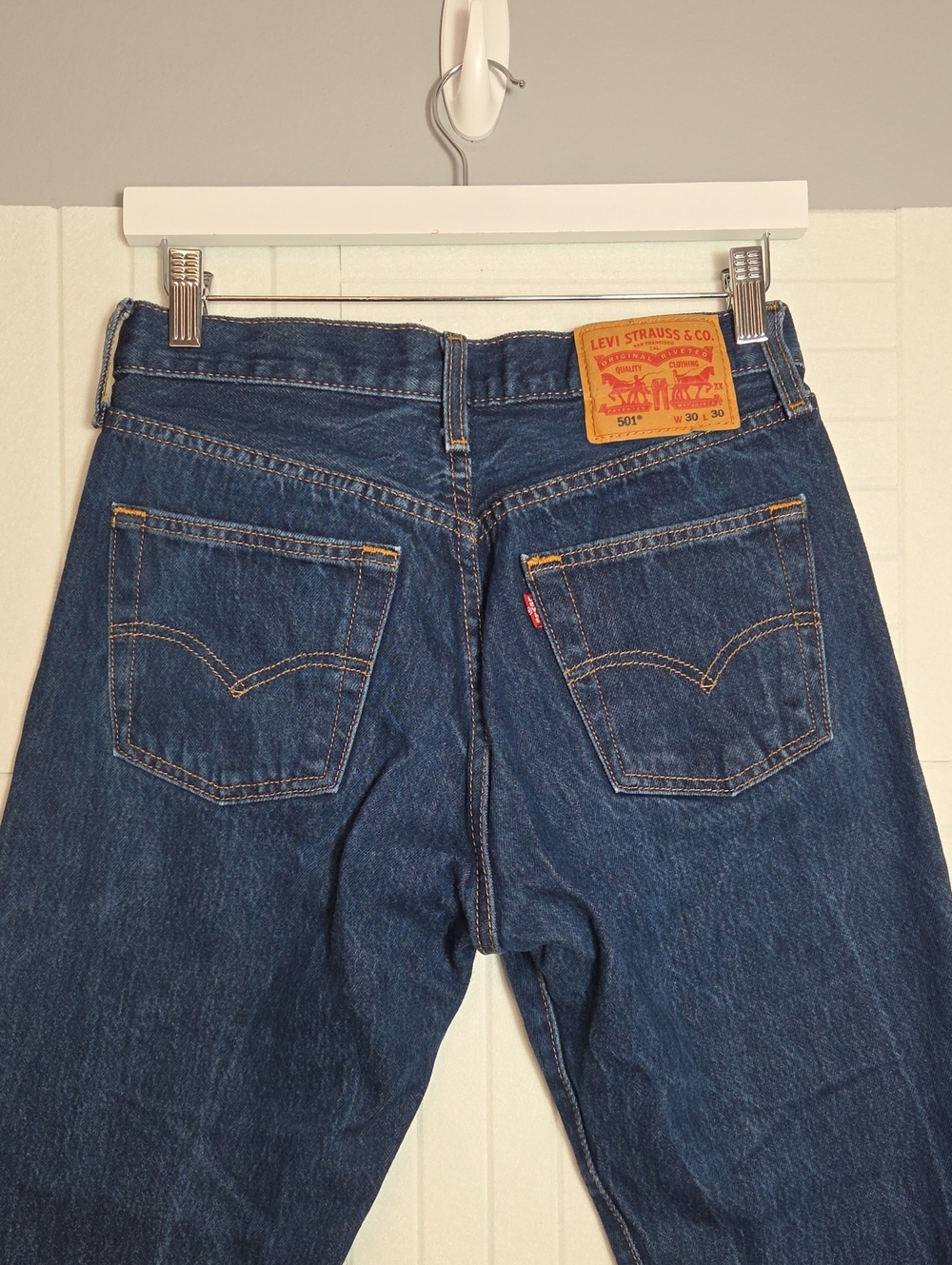 Classic Dark Blue 501 Levis Men's Jeans - Picture 6 of 10